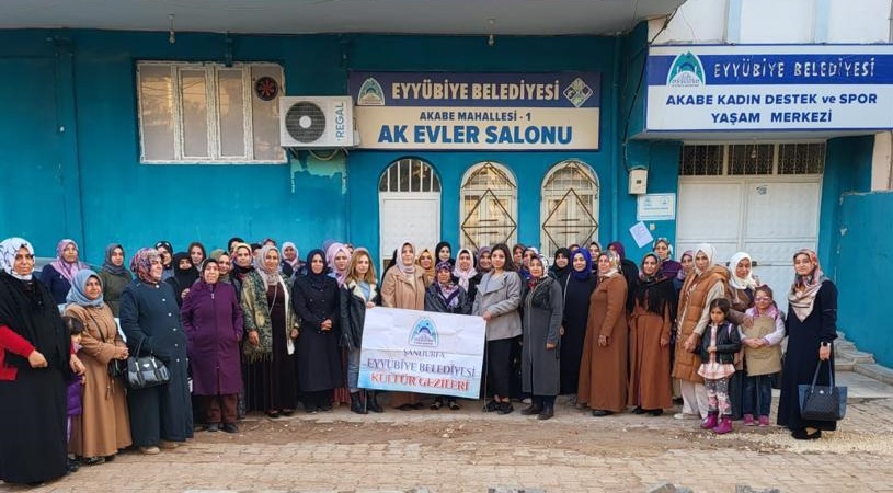 Eyyübiye Belediyesi kursiyer kadınlara gezi düzenledi