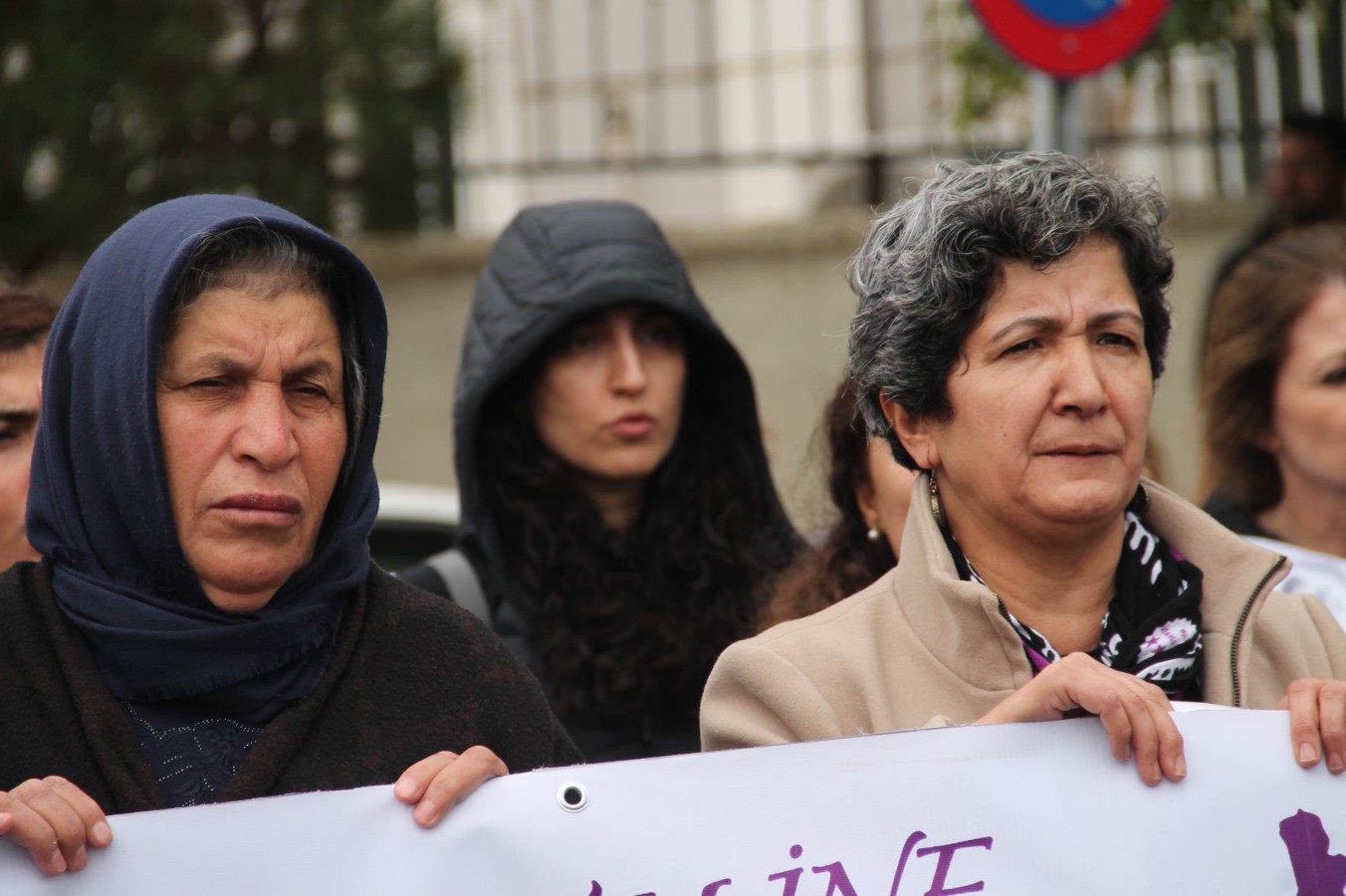 KESK’in kadın yöneticileri Emine Şenyaşar’ı ziyaret etti
