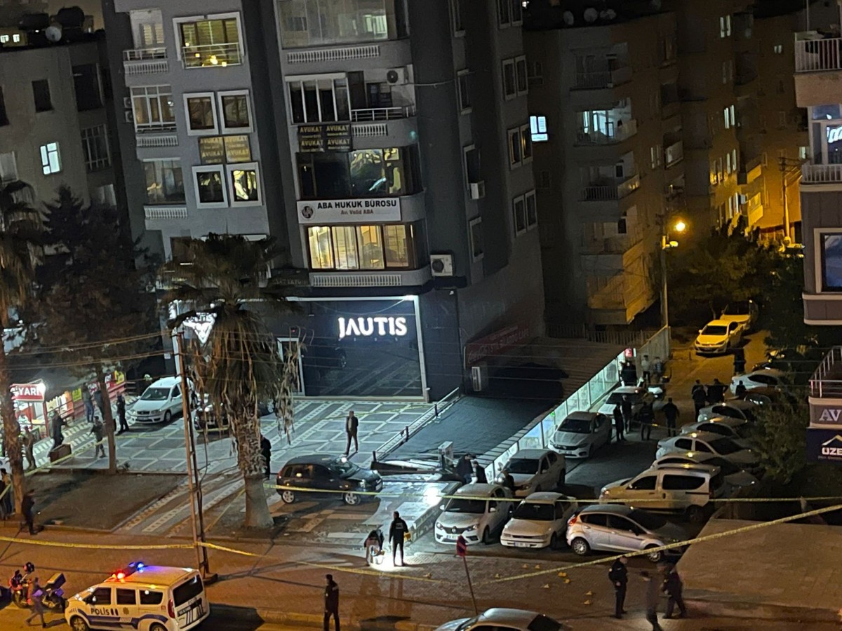 Şanlıurfa'da polislere ateş açıldı! 2 yaralı -EK;