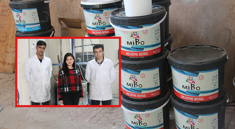 Şanlıurfa'da meslek lisesi öğrencileri boya imalatıyla üretime katkı sağlıyor;