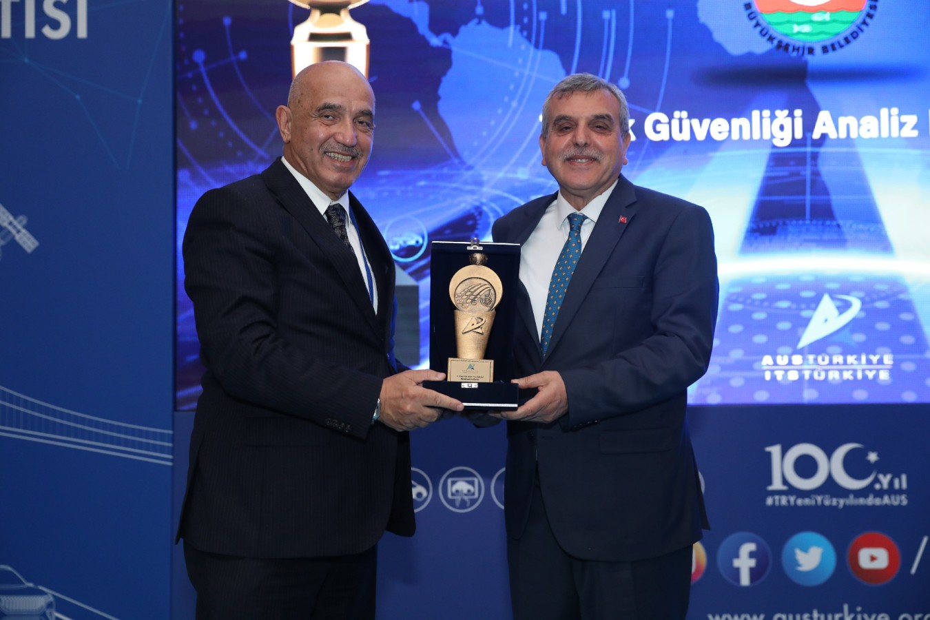 Ulaşımda ‘belediyecilik’ ödülü Şanlıurfa Büyükşehir Belediyesine;