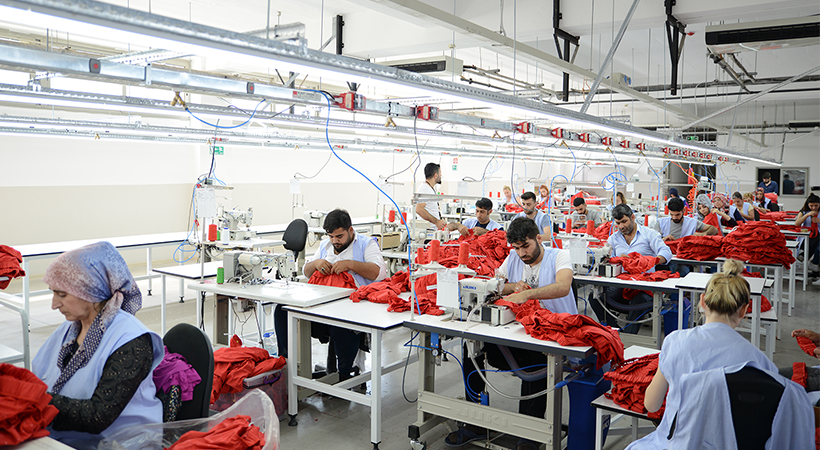 Urfa’daki İzmir merkezli fabrikanın işçileri sahte evrakla işten çıkardığı iddia edildi
