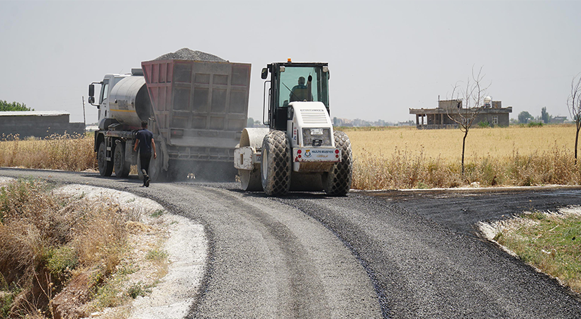 Haliliye Belediyesi kırsal mahallelerde yol çalışmalarını sürdürüyor