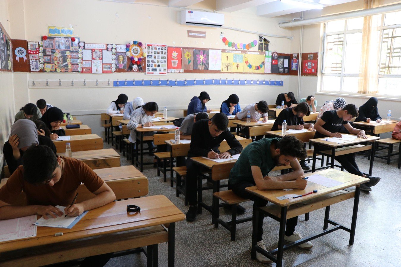 Haliliye’de YKS adaylarına yönelik deneme sınavı yapıldı