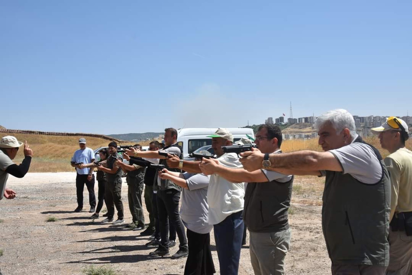 Şanlıurfa Orman Bölge Müdürlüğü personeline silah eğitimi;