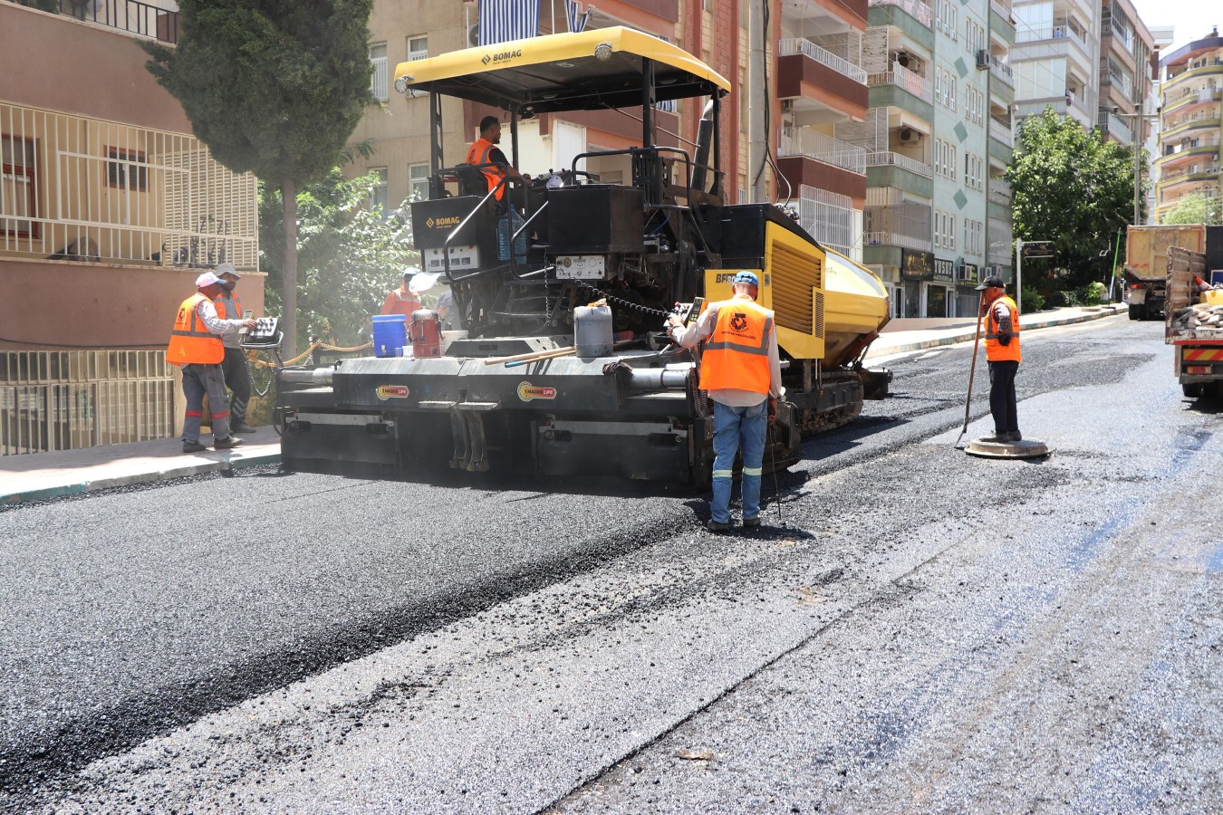 Haliliye’de  mahallelerde asfalt çalışmaları tamamlandı;