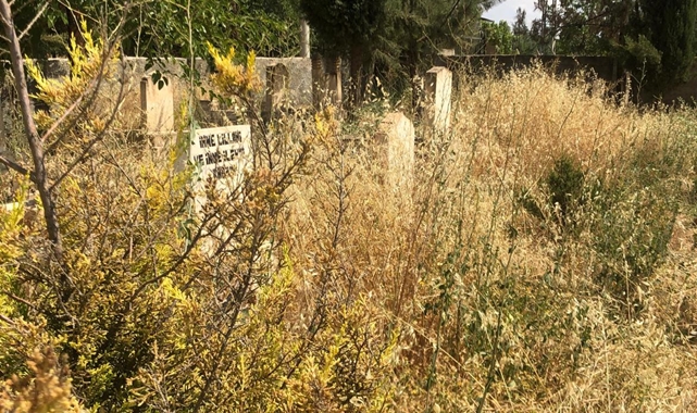 Karaköprü’de aile mezarlığı bakım bekliyor;