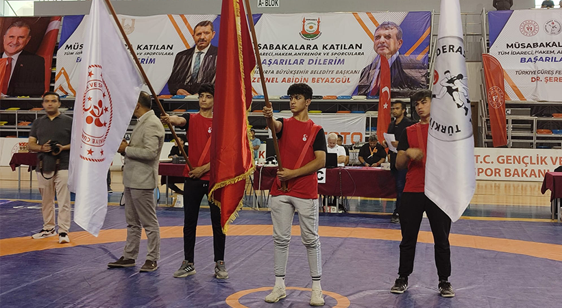 Türkiye Güreş Şampiyonası yarışmaları Urfa'da başladı;