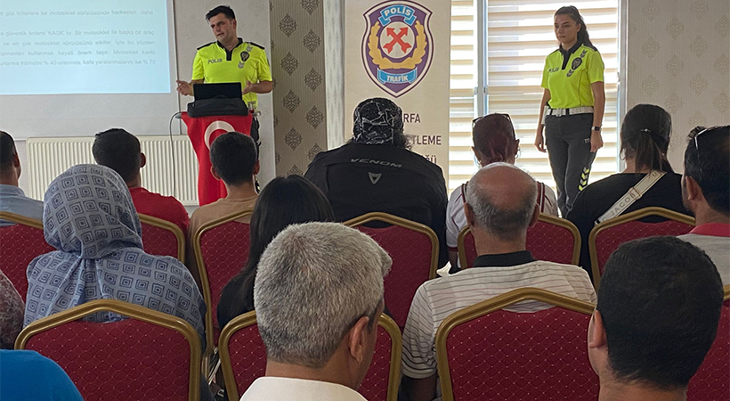 Urfa'da emniyet motosiklet kullanıcılarına seminer verdi